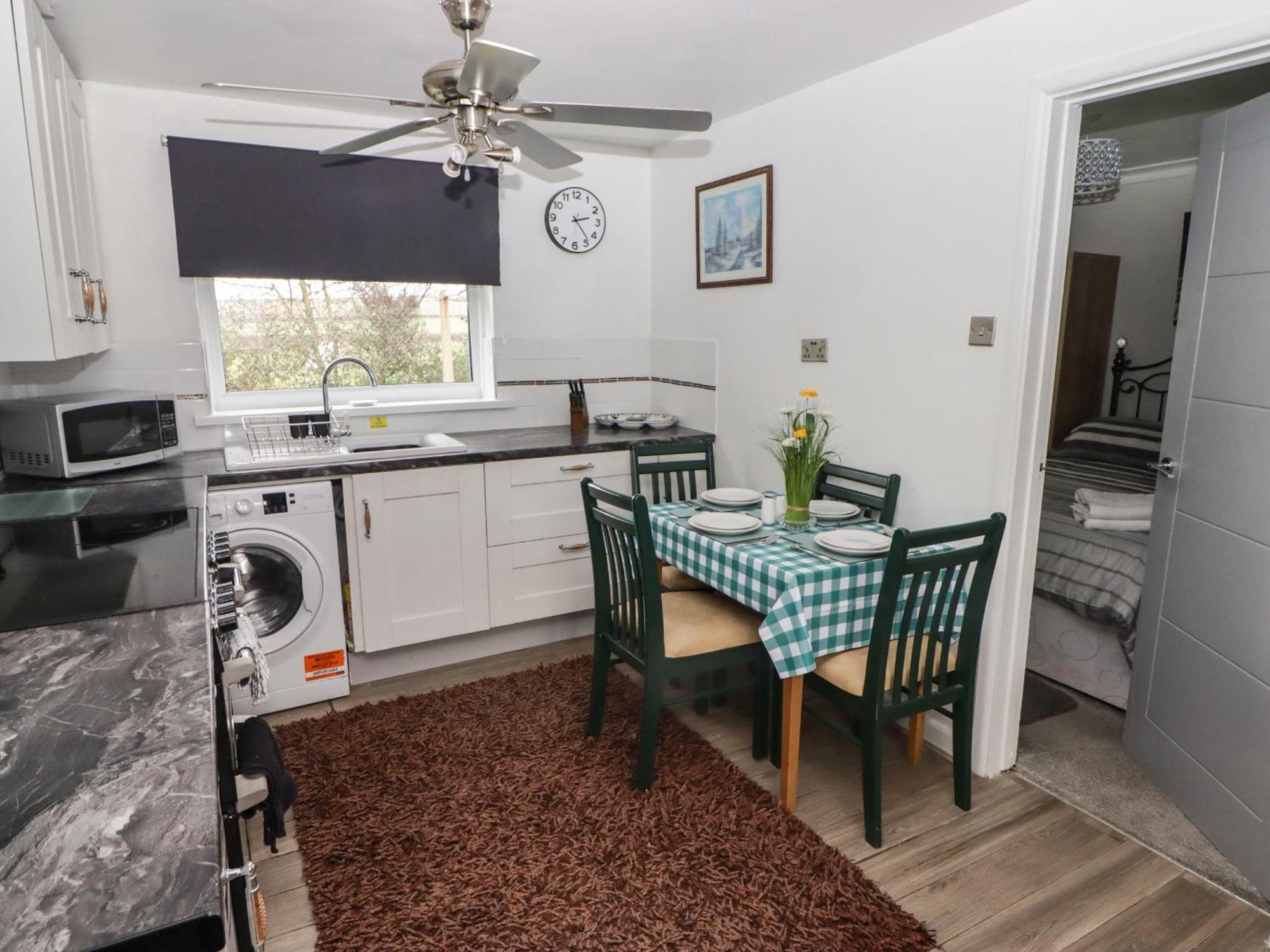 13 Gower Holiday Village سوانسي المظهر الخارجي الصورة
